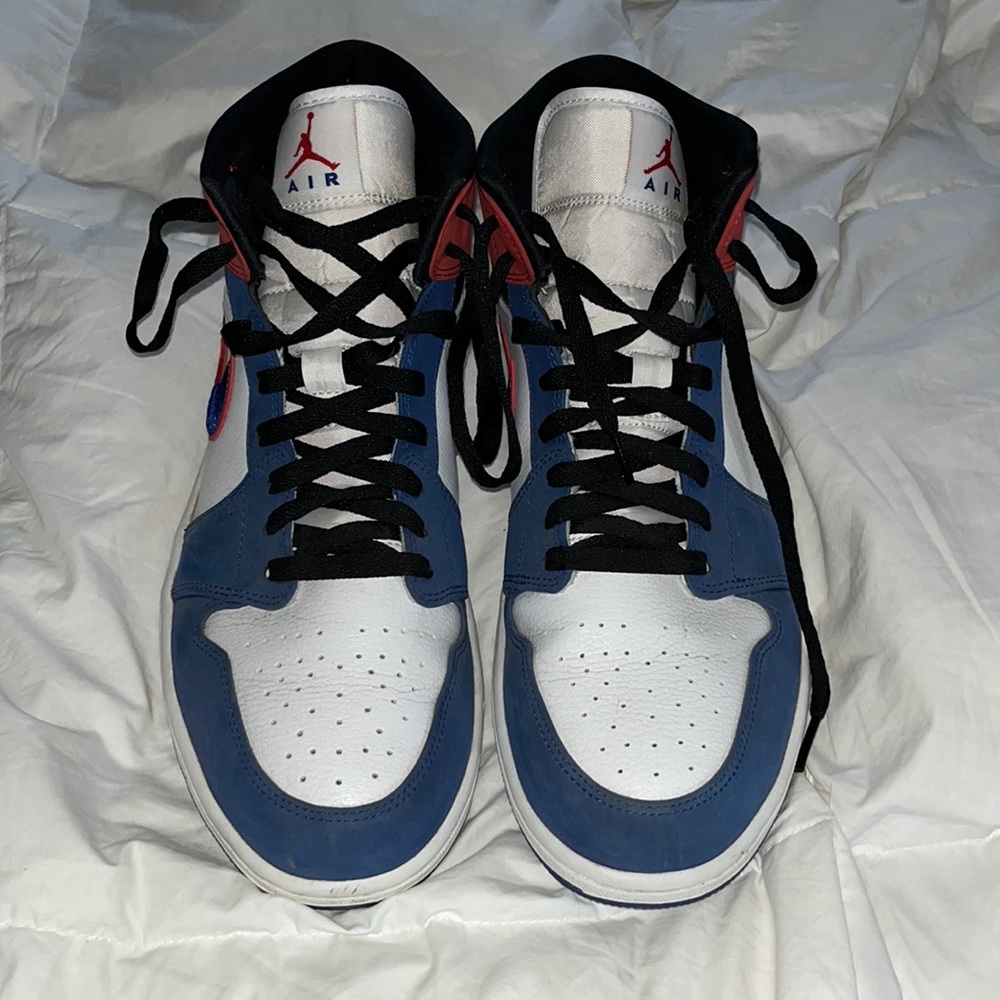 Men’s Nike Air Jordan Mid 1’s